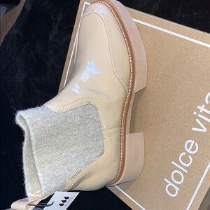 Dolce Vita Women's Tan Ankle Booties